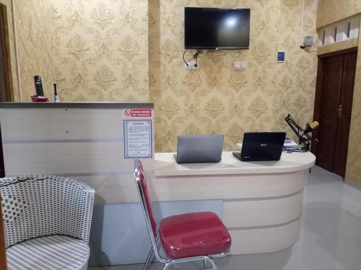 Wisma Andali Syariah Near Rsud Cideres Маяленгка Экстерьер фото