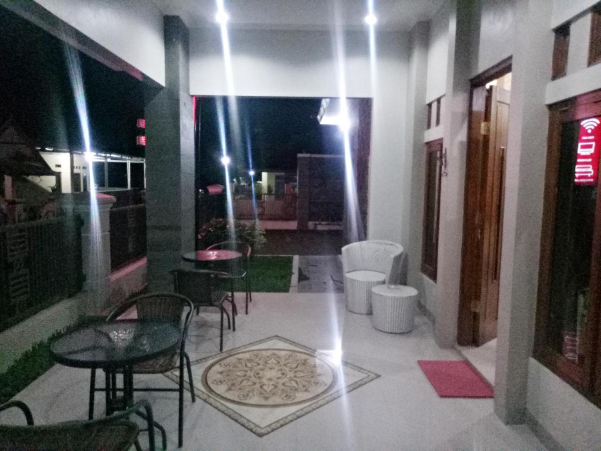 Wisma Andali Syariah Near Rsud Cideres Маяленгка Экстерьер фото